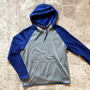 Women’s Nike Therma-Fit Hoodie (M)